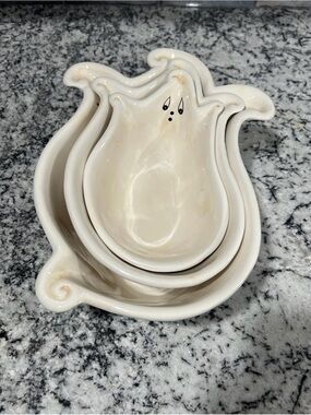 Johanna Parker nest ghost bowl set